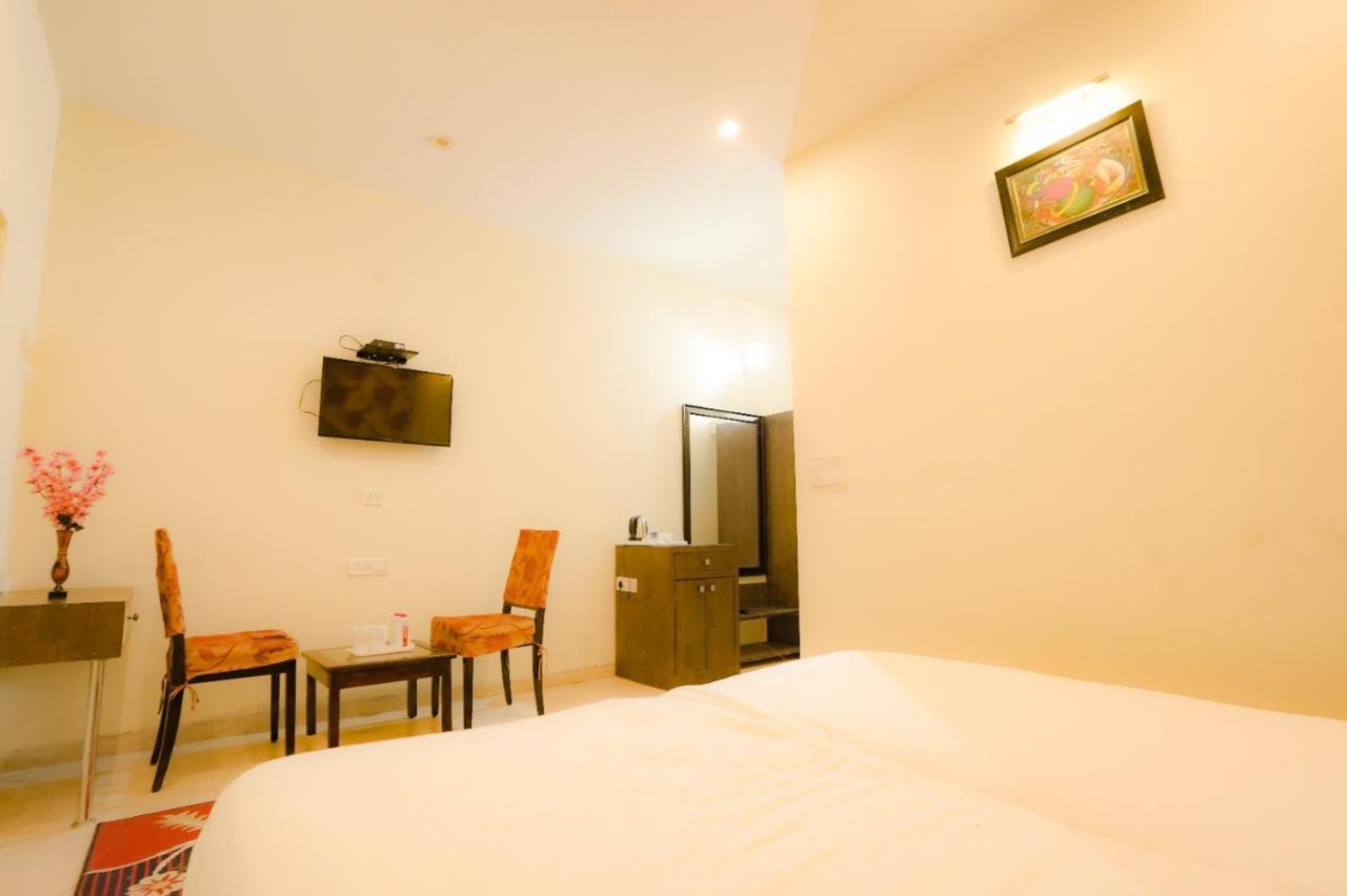 Royal Ocean Resort Jaipur Exteriör bild