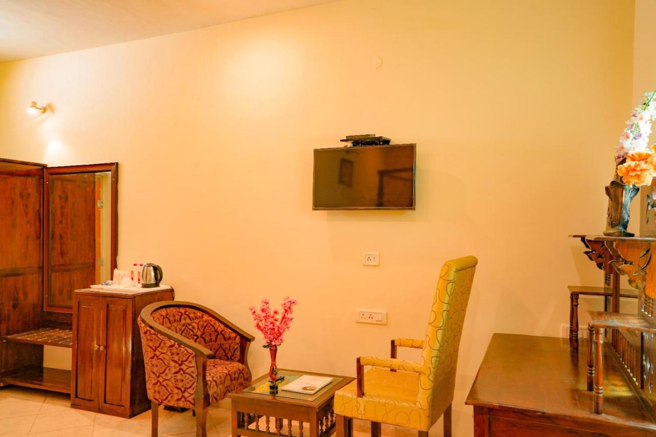 Royal Ocean Resort Jaipur Exteriör bild