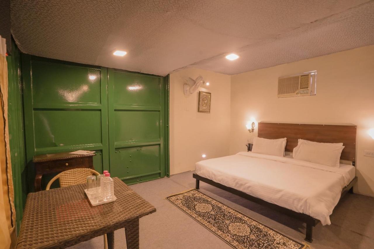 Royal Ocean Resort Jaipur Exteriör bild