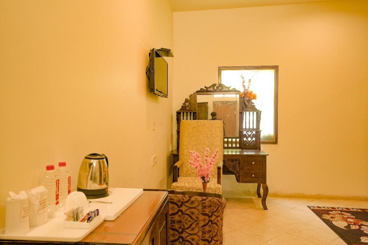 Royal Ocean Resort Jaipur Exteriör bild