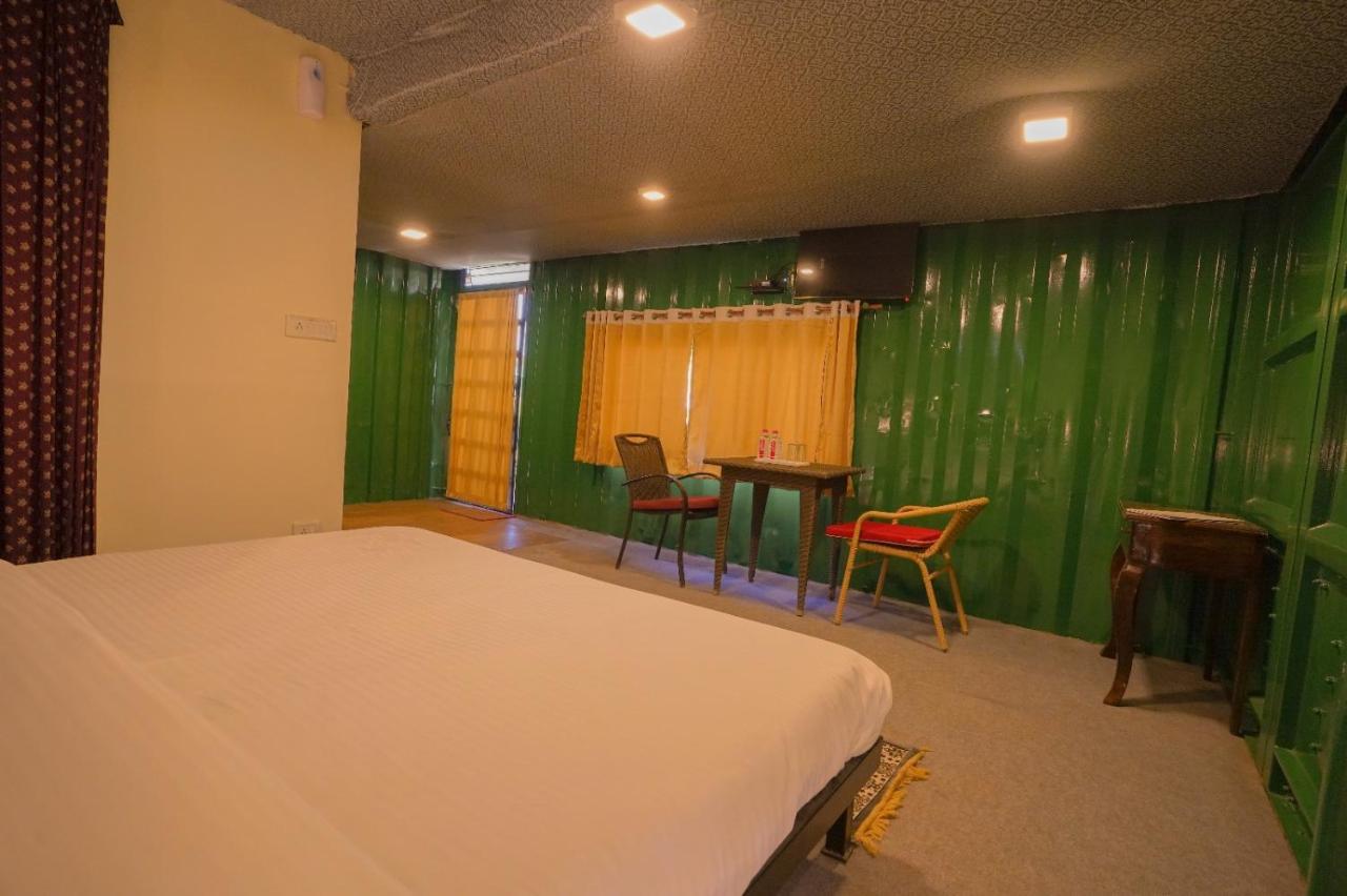 Royal Ocean Resort Jaipur Exteriör bild