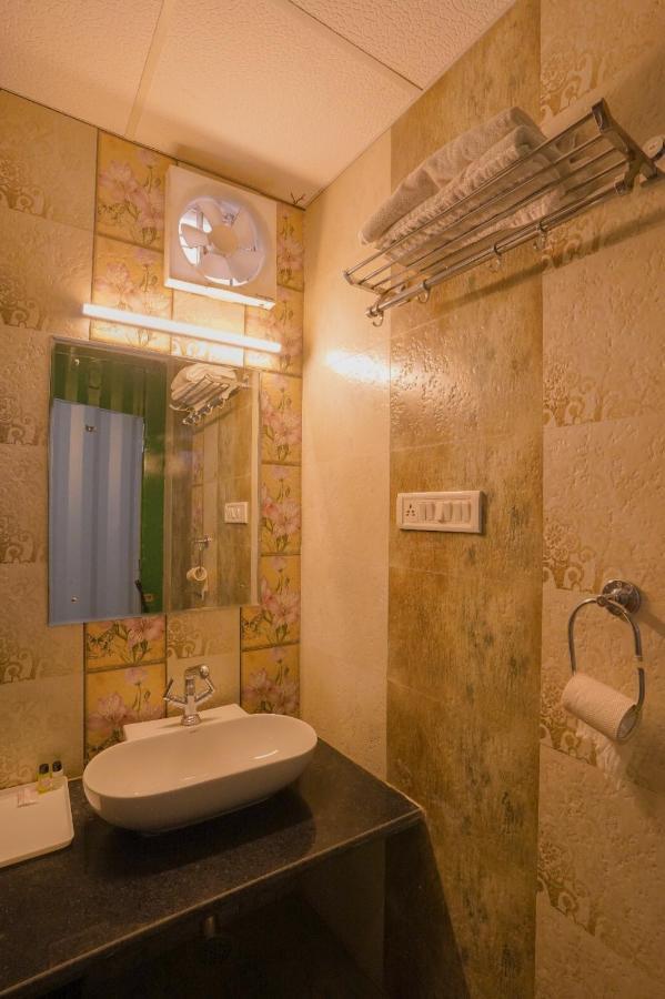 Royal Ocean Resort Jaipur Exteriör bild