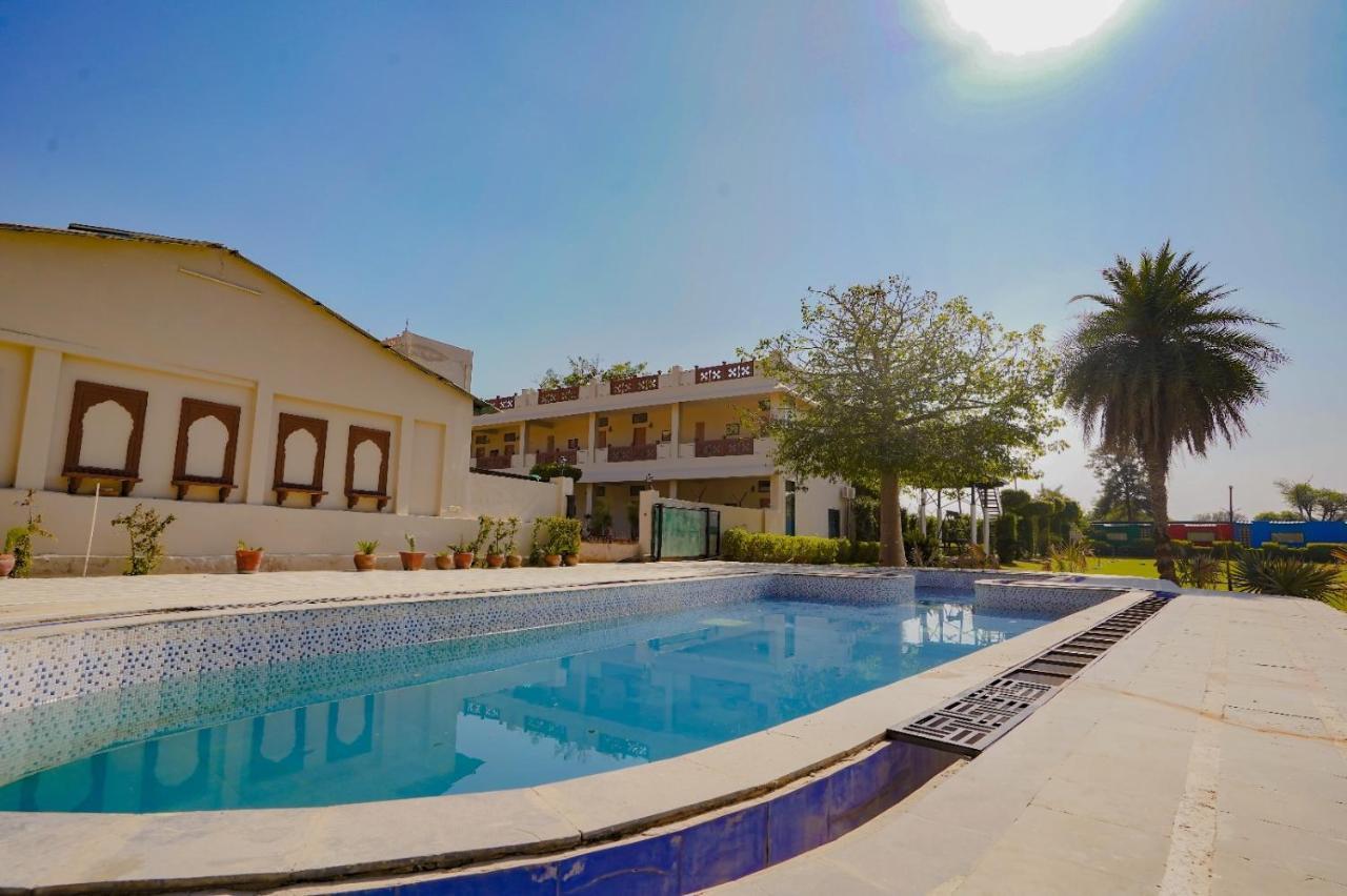 Royal Ocean Resort Jaipur Exteriör bild